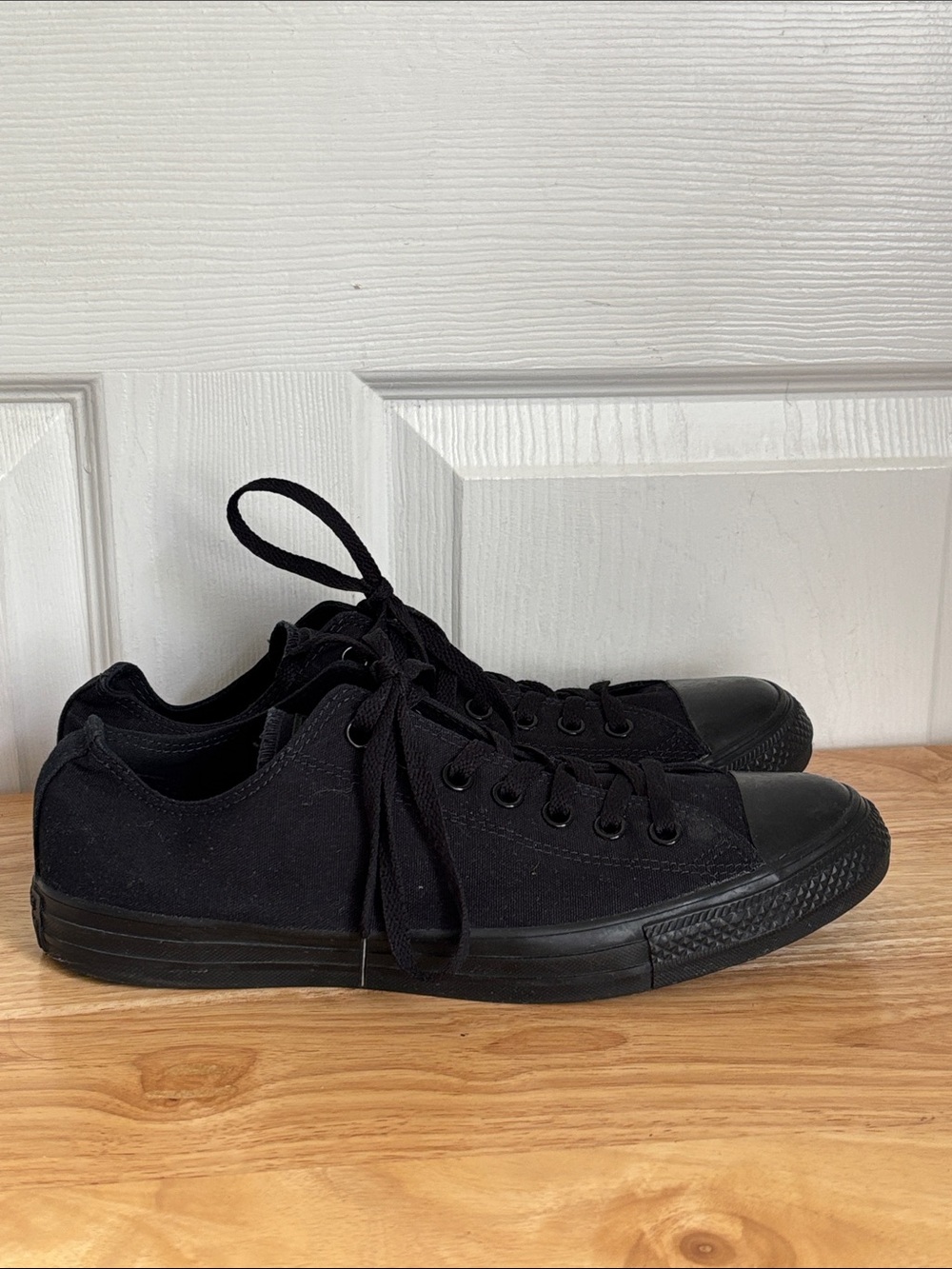 Converse Low-Top Sneakers All Black Lace Up Size 10 men’s size 12 women’s Skater